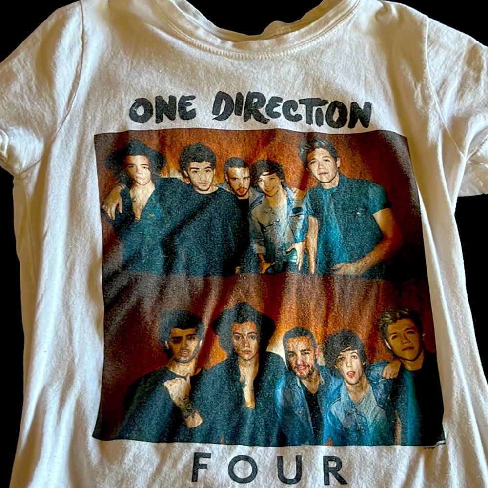 White 1D t-shirt